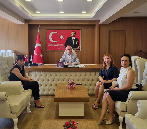11_06_2025_antalya_organ_ve_doku_nakli_bolge_koordinasyon_merkezi_sorumlu_hekimi_dr_gozde_ozge_ertunc_koordinatorlerinin_ziyareti01